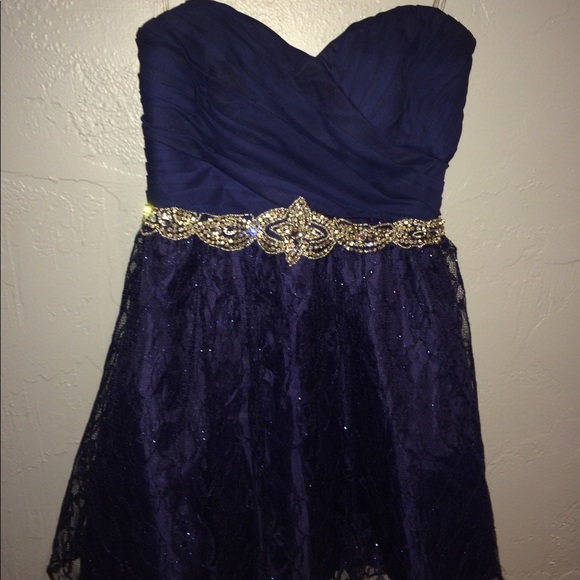 Homecoming Dress- Size 5 - Picture 2 of 6
